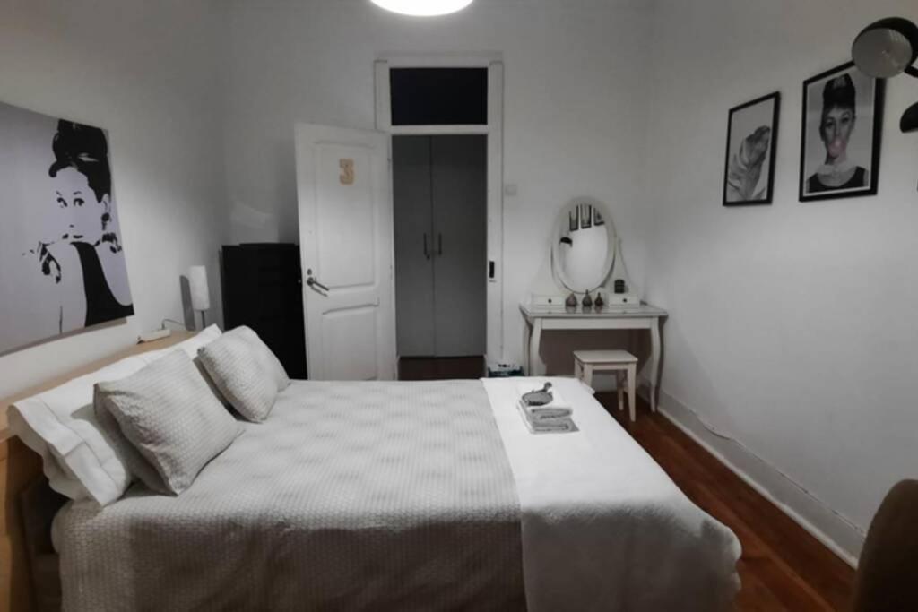 Charming Sunny Terrace / One Bedroom Lissabon