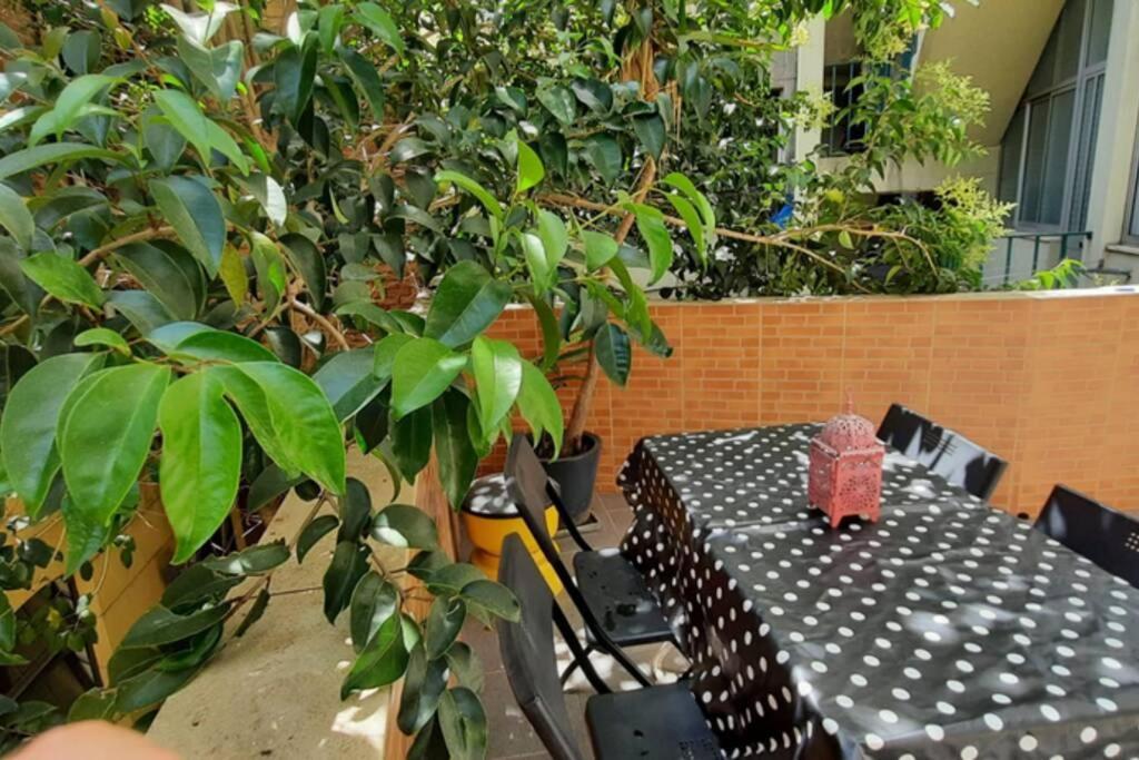 Charming Sunny Terrace / One Bedroom * Lissabon